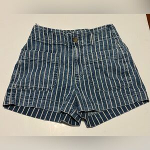 American Eagle Blue and White Pinstriped Shorts With  Front Pockets SZ. 0 EUC